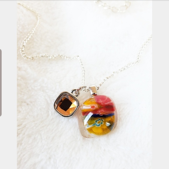 🏵Glass Necklace🏵 - Picture 1 of 3